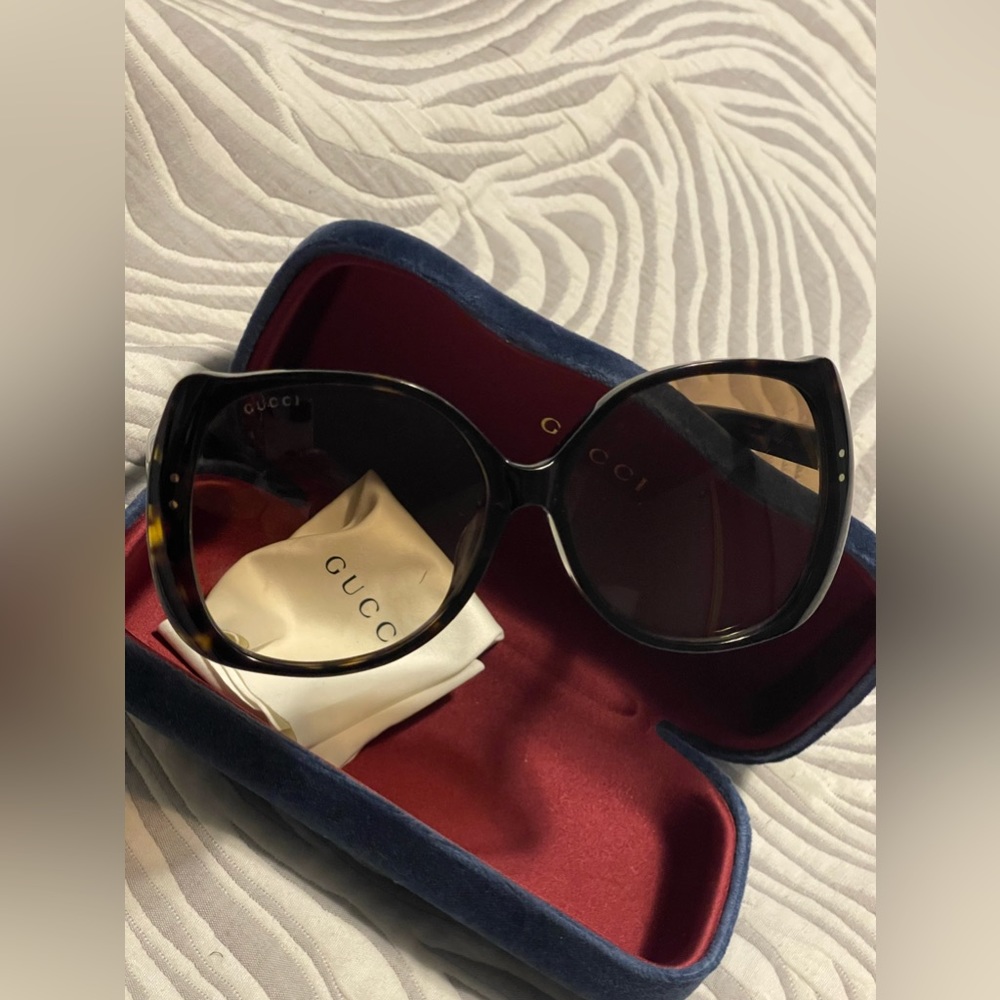 Gucci tortoise sunglasses
